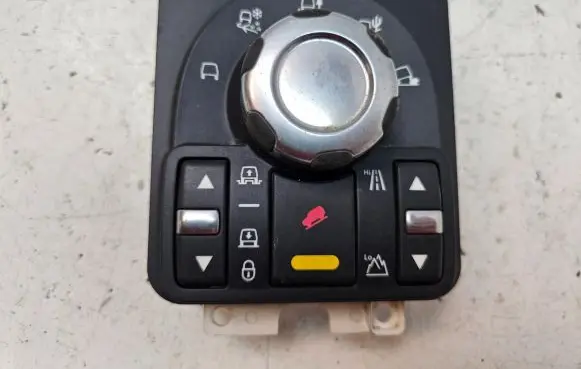 Land Rover Discovery 4 - LR4 Suspension ride height/mode switch AH2214B596AB