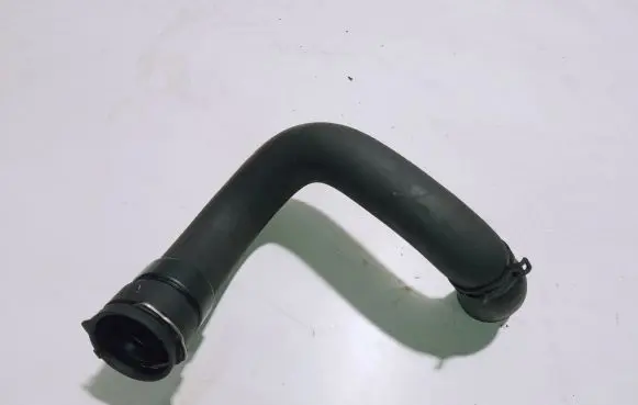 Opel Insignia A Engine coolant pipe/hose