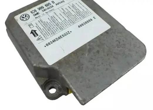 Volkswagen PASSAT B5 Airbag control unit/module 1C0909605B