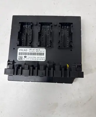 Audi A3 S3 8P Comfort/convenience module 8P0907063G 5DK00965326