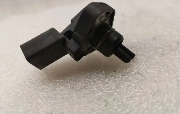 Audi A8 S8 D2 4D Air pressure sensor 059906051 0281002326
