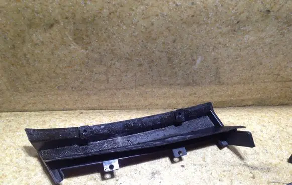 Mercedes-Benz SL R129 Wiper trim 1298310636