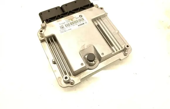 BMW 3 F30 F35 F31 Engine control unit/module 857409301
