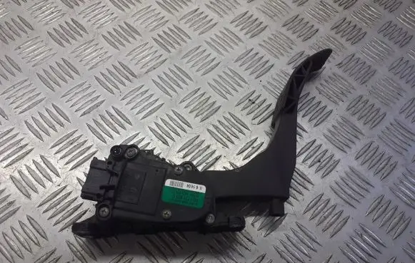 Skoda Fabia Mk1 (6Y) Accelerator throttle pedal 6Q1721503C