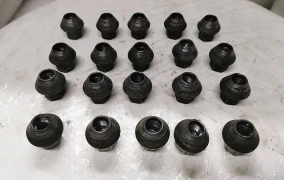 Ford C-MAX II Nuts/bolts 
