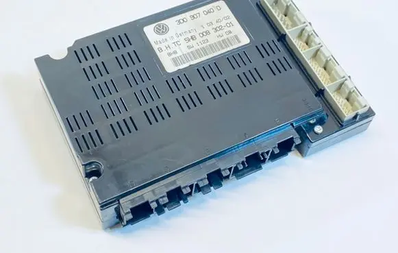 Volkswagen Phaeton Air conditioner control unit module 3D0907040D