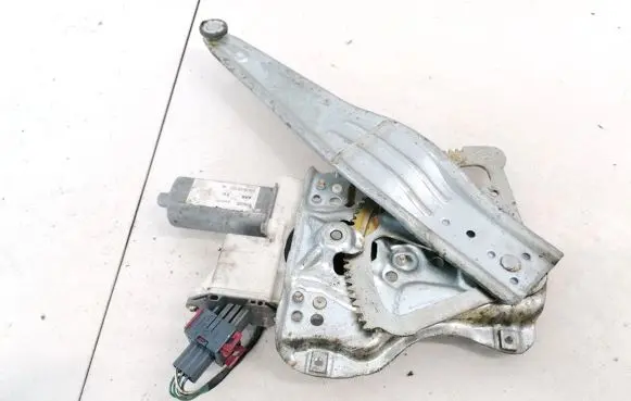 Toyota Avensis T250 Sliding door window regulator with motor
