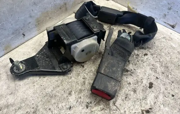 Subaru Forester SH Middle seatbelt (rear) 90501A060