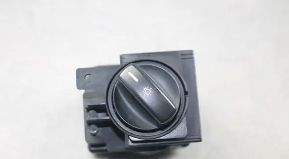 Mercedes-Benz B W245 Light switch 1695451004