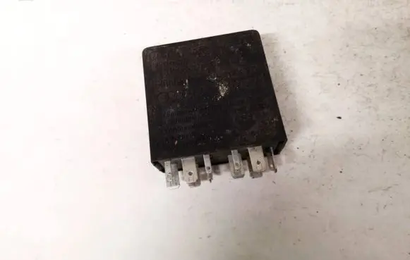 Volkswagen PASSAT B5 Other relay 4b0919471a 5kg00656804