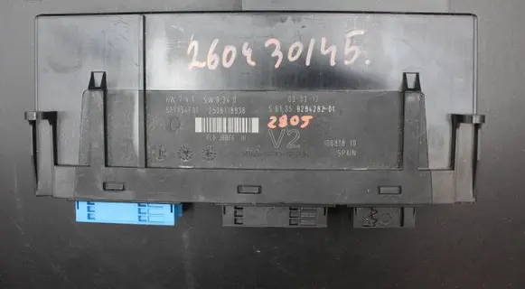 BMW 5 F10 F11 Comfort/convenience module 9284282 03031 10681810