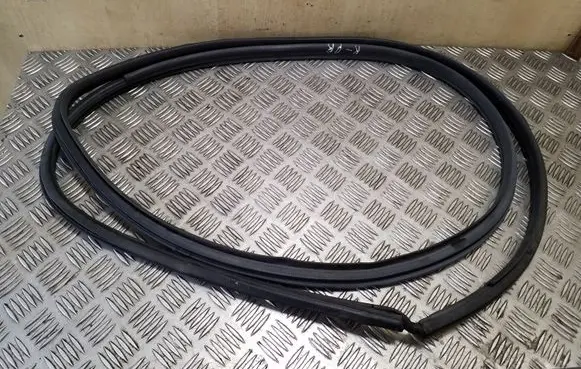 Front door rubber seal