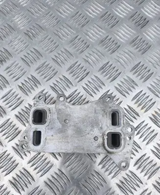 BMW 4 F36 Gran coupe Oil filter mounting bracket 8510856