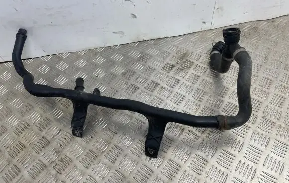 BMW 1 E81 E87 Engine coolant pipe/hose 752691