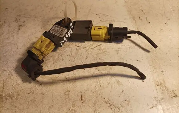 Hyundai Sonata Airbag deployment crash/impact sensor 959203K100