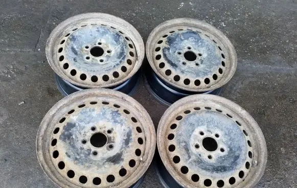 Ford Mondeo Mk III R16 steel rim 2160819