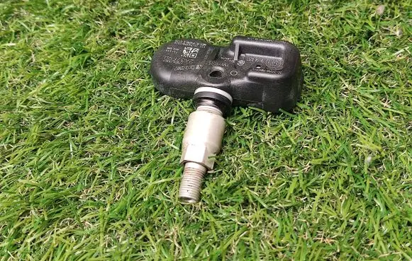 Toyota Camry VIII XV70 Tire pressure sensor 3729APMVC015 PMVC015