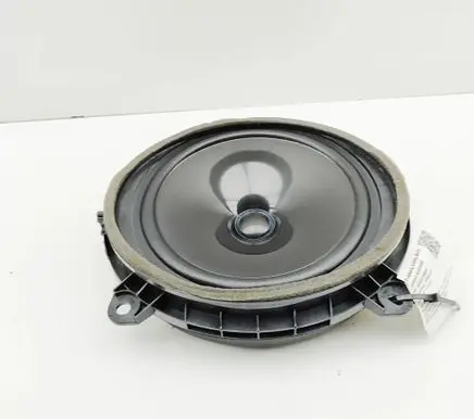 Toyota Camry VIII XV70 Front door speaker 8616033A20