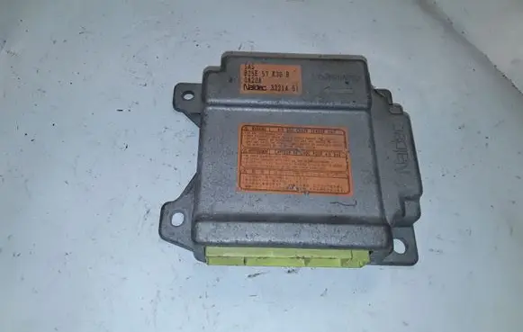Mazda 323 F Airbag control unit/module B25E57K30B 0A20A 3321461