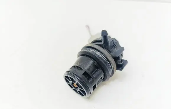Mazda 5 Windscreen/windshield washer pump 8603109120