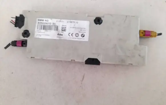 BMW 5 F10 F11 Antenna control unit 21367510 AV922901001