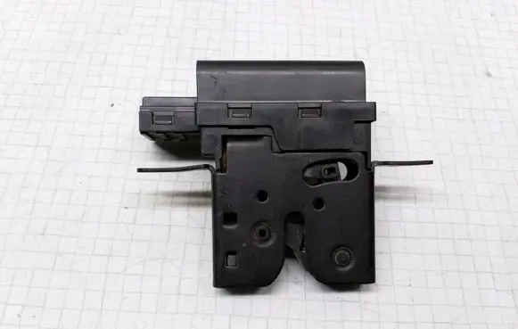 Peugeot 407 Tailgate window lock/catch/latch 9648254780