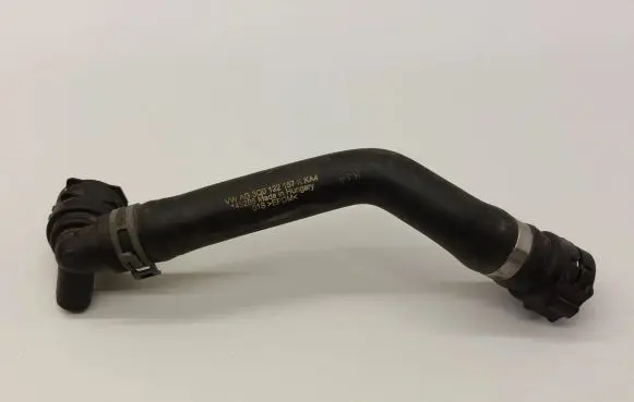 Coolant pipe/hose