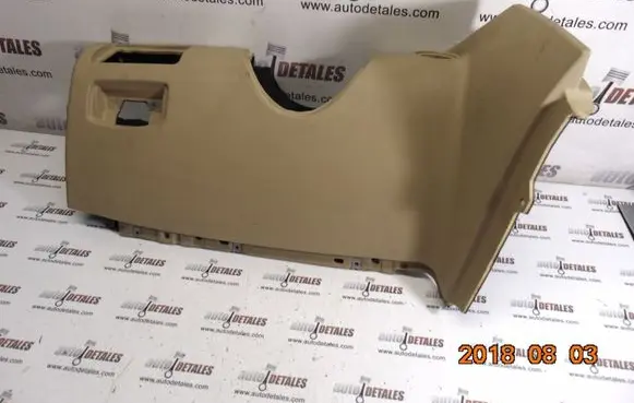 Mercedes-Benz GL X164 Dashboard lower bottom trim panel A1646800187