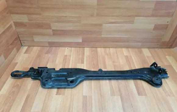 Radiator mount bracket