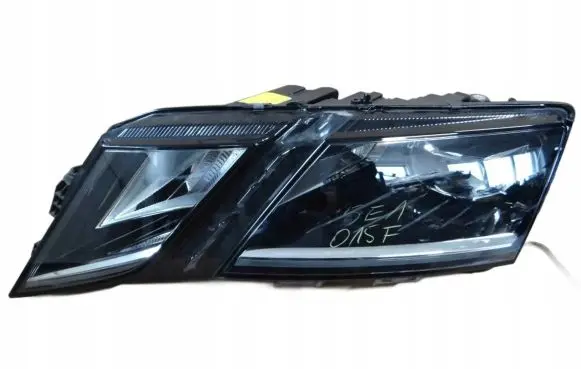 Skoda Octavia Mk3 (5E) Headlight/headlamp 5E1941015F