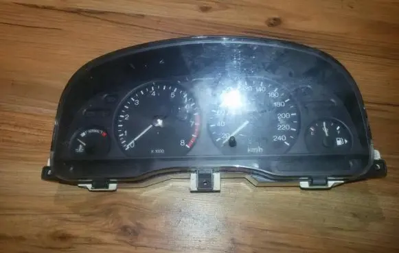 Ford Mondeo MK I Speedometer (instrument cluster) 93bb10b885ba