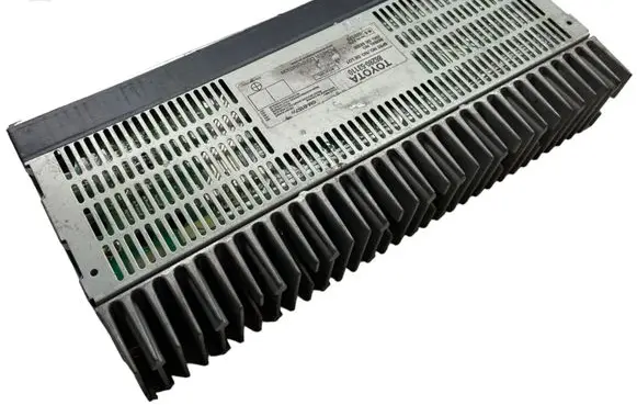 Lexus IS 220D-250-350 Sound amplifier 8628053110