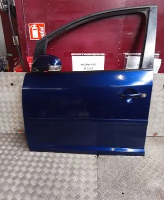 Volkswagen Touran I Front door