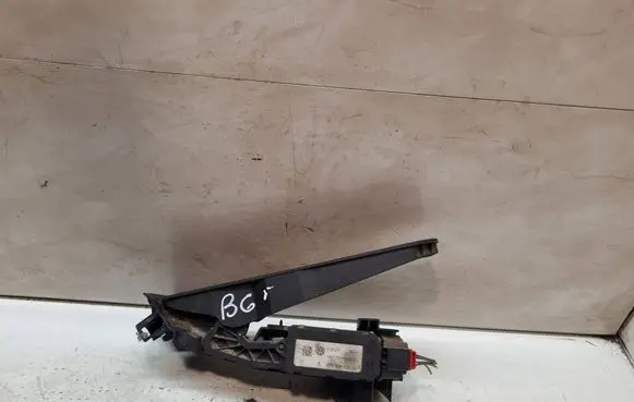 Volkswagen PASSAT B6 Accelerator throttle pedal 1K1721503L 6PV00860000