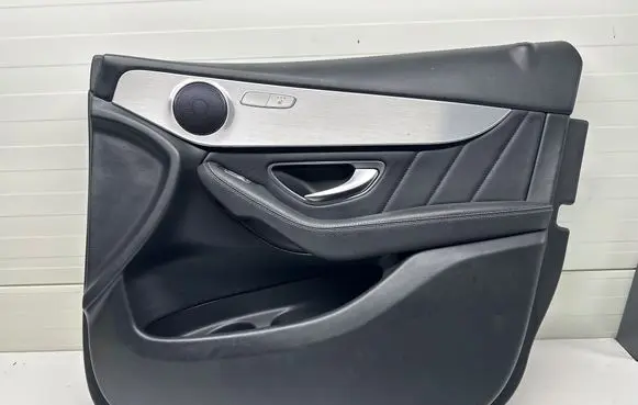 Mercedes-Benz GLC C253 Front door card panel trim