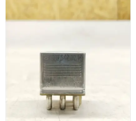 Mercedes-Benz S W126 Other relay 0015420219 A0015420219