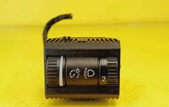 Volkswagen Polo IV 9N3 Headlight level height control switch 6Q0941333C