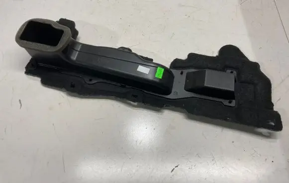 Peugeot 3008 II Foot area side trim 9810595680