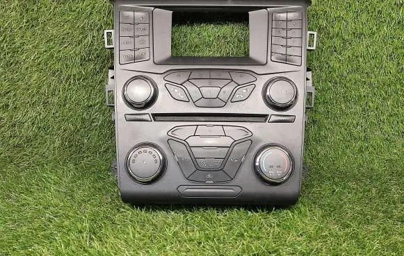 Ford Fusion II Head unit multimedia control DS7T18E243EU