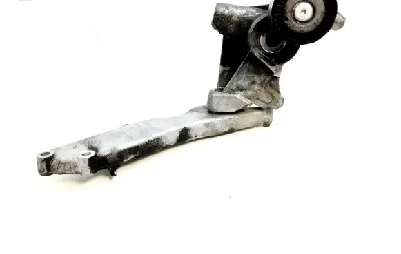 Volvo XC60 Engine mounting bracket 6G9N19D624BC