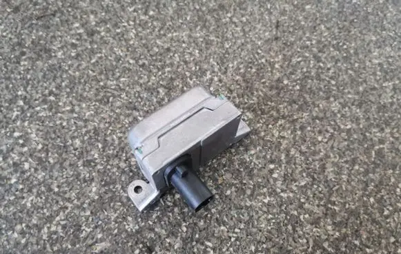 Volkswagen Touran I ESP acceleration yaw rate sensor 1K0907655B