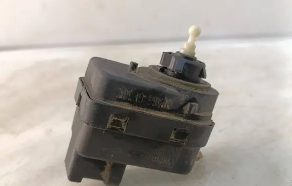 Citroen Xsara Headlight level adjustment motor 