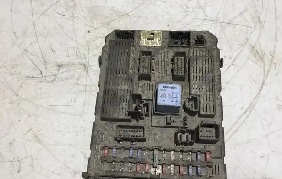 Fiat Ulysse Fuse module 1499703080