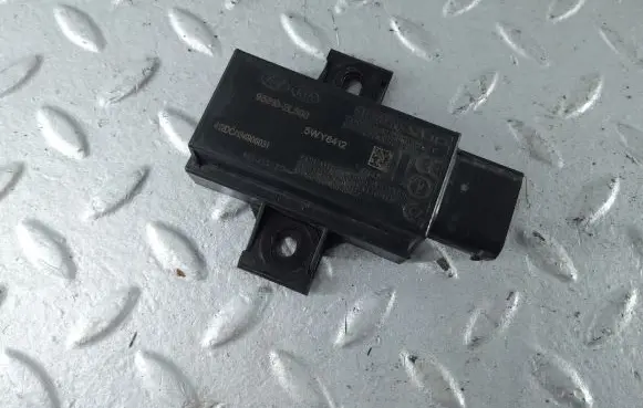 KIA Optima Airbag deployment crash/impact sensor 958102L500