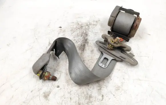 KIA Sorento Rear seatbelt 0432021 213335 043202