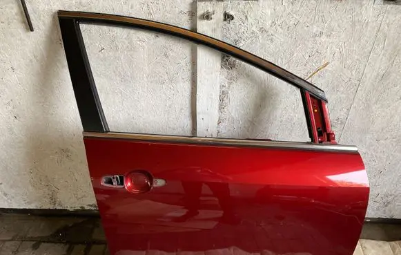 Mazda CX-7 Front door