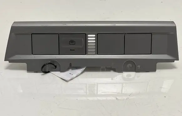 Ford Focus Windscreen/window heater switch 4M5113D734BC