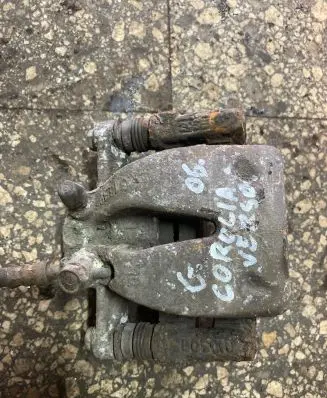 Toyota Corolla Verso AR10 Rear brake caliper