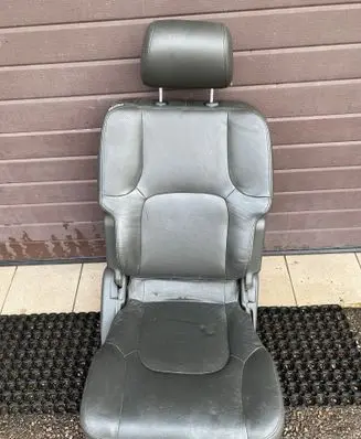 Nissan Pathfinder R51 Front passenger seat 