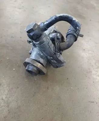 Volkswagen Golf IV Power steering pump